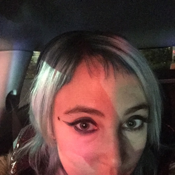 Meet your Posher, Glynis - Picture 2 of 8